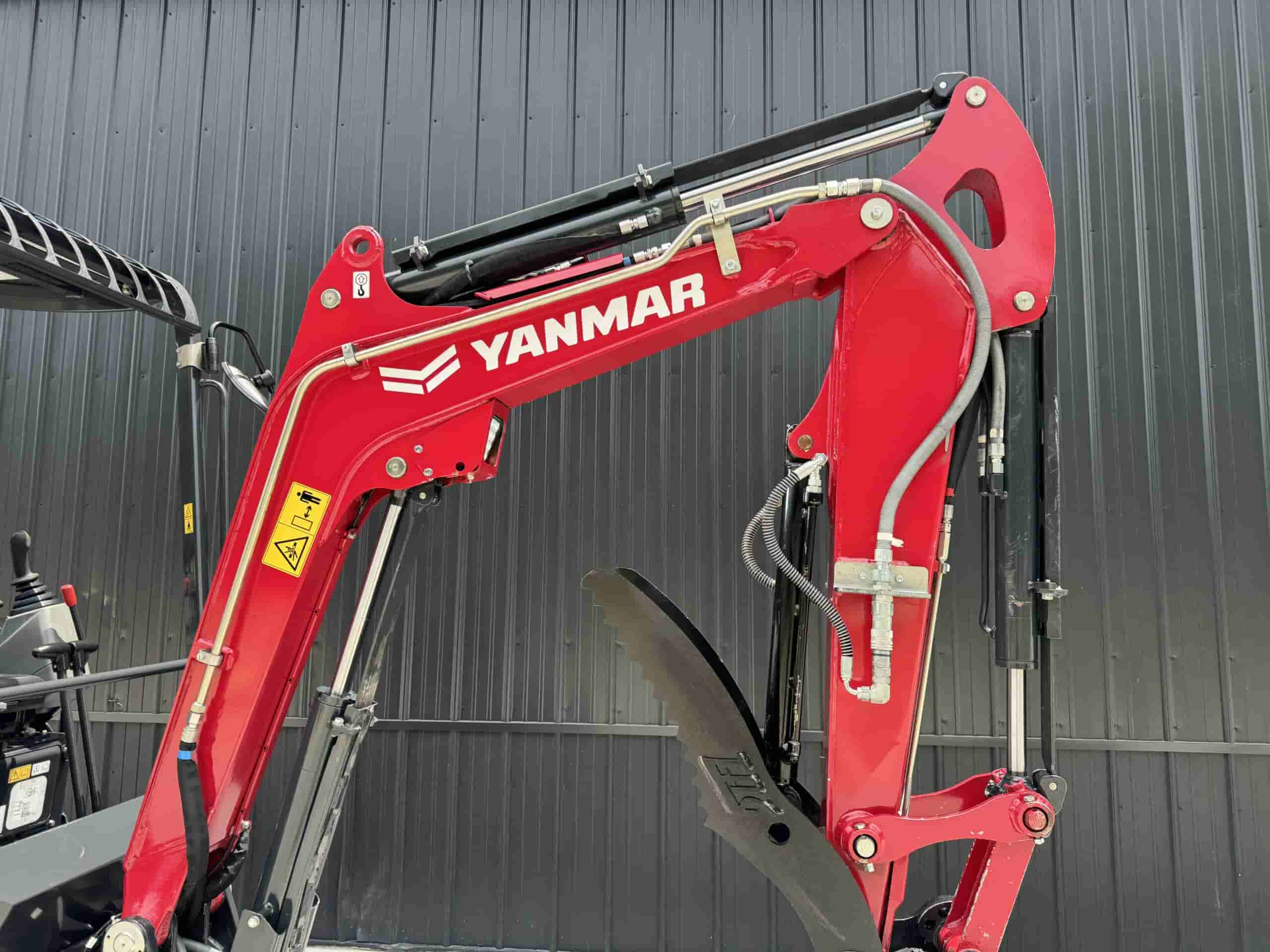 2022 YANMAR VIO25
